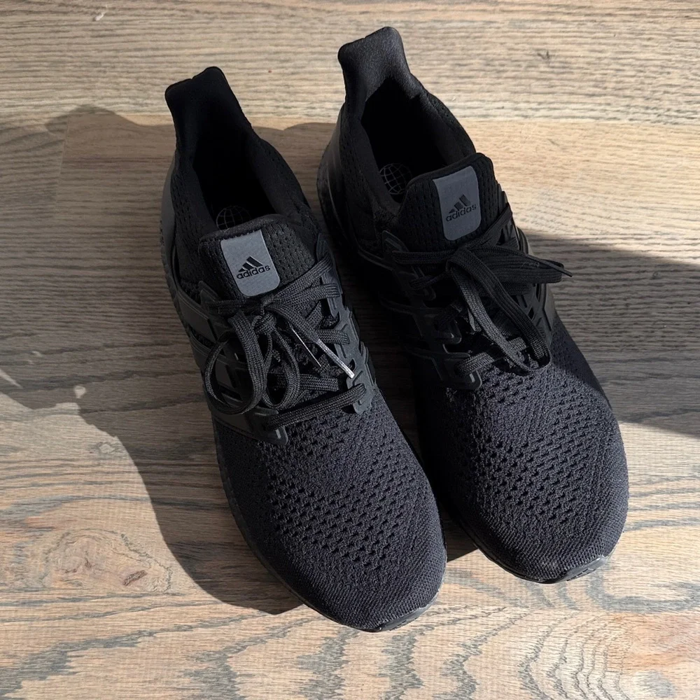 Adidas Ultraboost 1.0 Men’s 9.5 in Triple Black - Picture 4 of 6